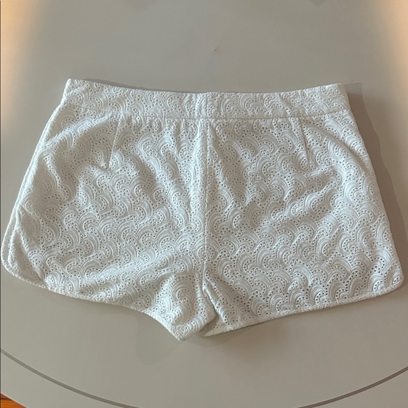 Theory White Eyelet Shorts - Picture 6 of 9